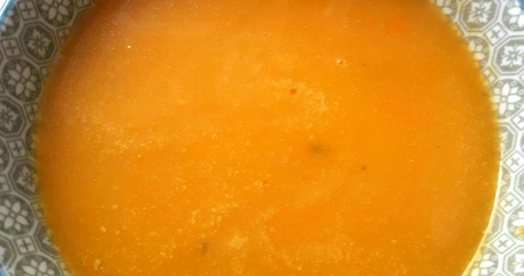 Zupa marchewkowa z kozim serem