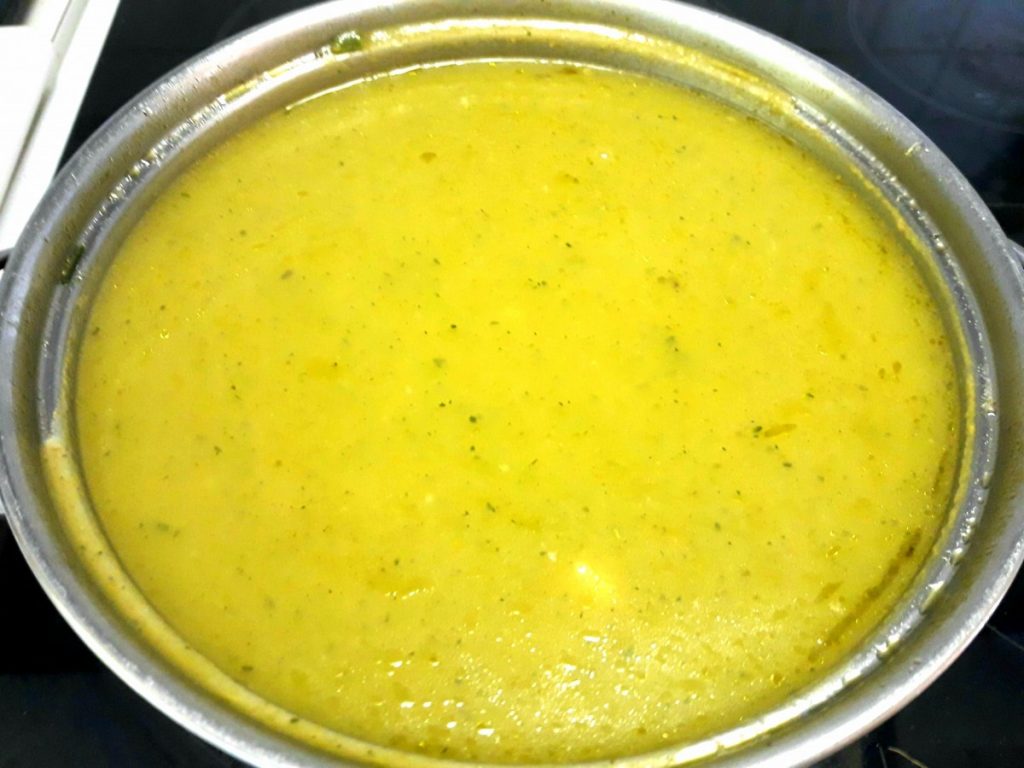 Zupa krem z cukinii z kozim serem
