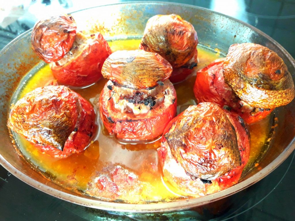 Pomidory faszerowane mięsem mielonym